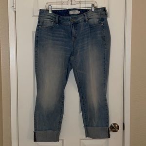 TORRID Crop Boyfriend Jeans - EXCELLENT condition! 💙